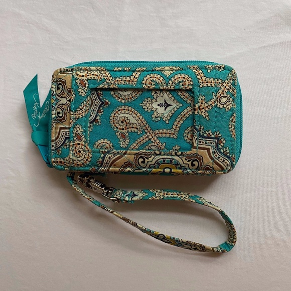RETIRED. 2011 PATTERN. Totally Turq Vera Bradley Wrist Wallet - Picture 1 of 5